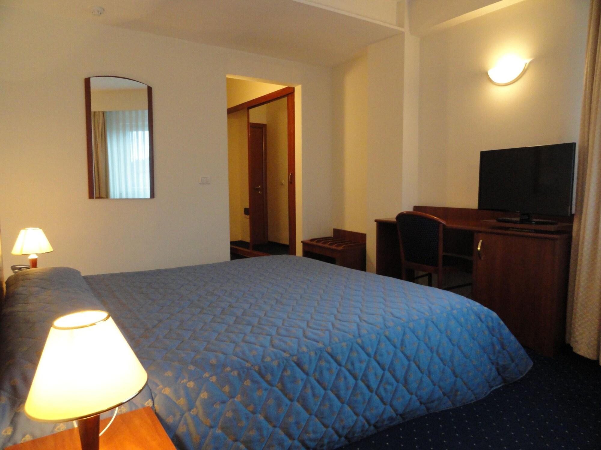 Hotel Excelsior Timişoara Buitenkant foto
