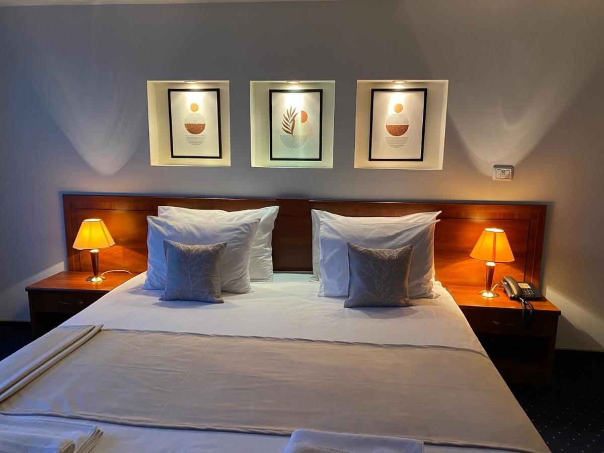 Hotel Excelsior Timişoara Buitenkant foto