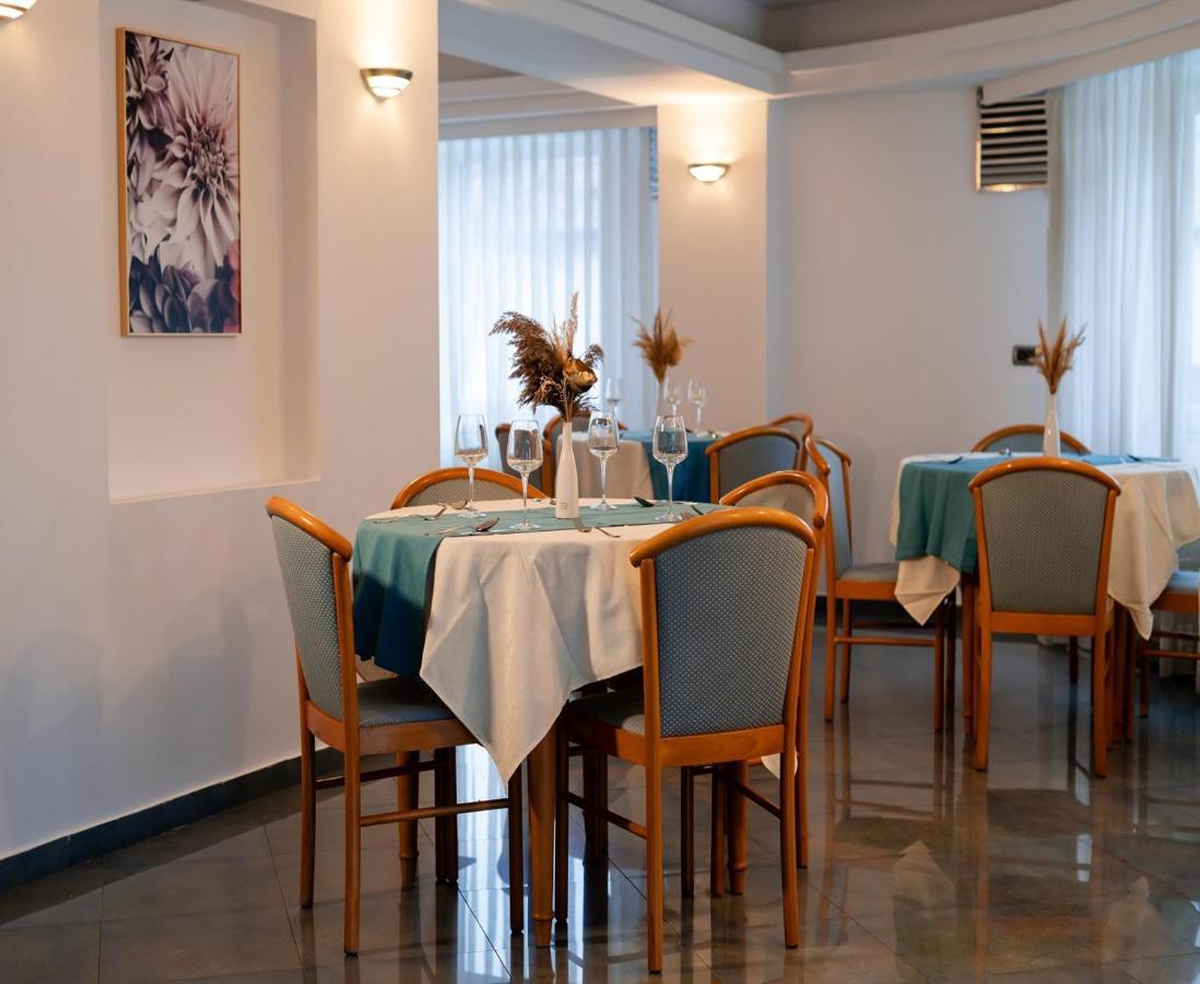 Hotel Excelsior Timişoara Buitenkant foto