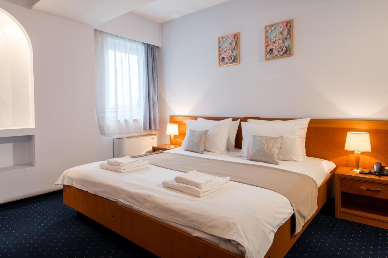 Hotel Excelsior Timişoara Buitenkant foto