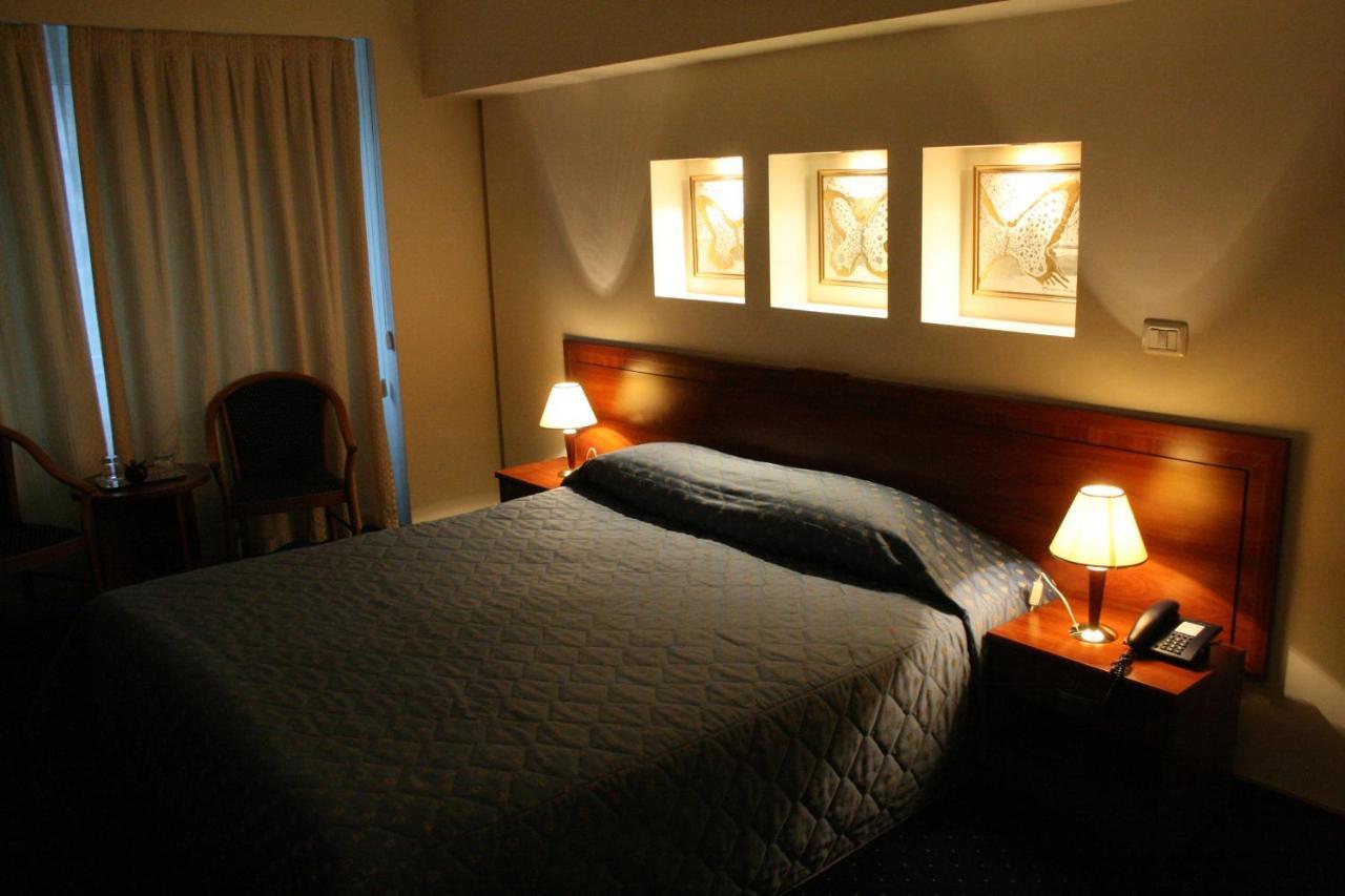 Hotel Excelsior Timişoara Buitenkant foto